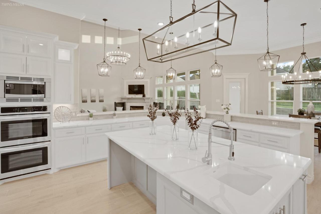Newly Built Stylish Retreat With Designer Kitchen - Near Park & Beach Corpus Christi Exterior photo